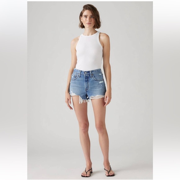 New Women’s Levi’s 501 Blue Denim Cutoff Shorts Distressed Button Fly  Size 28 - Picture 2 of 10